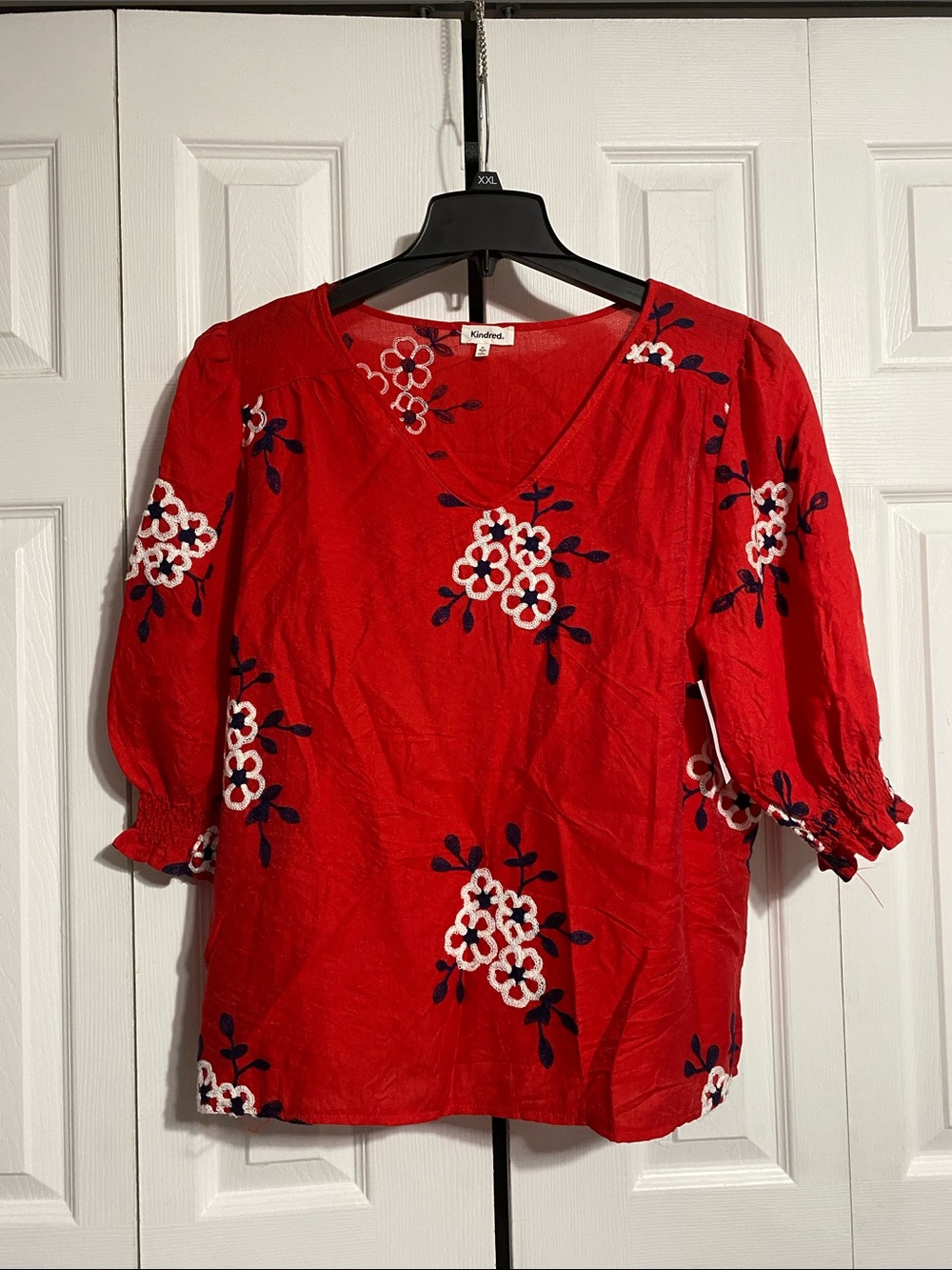 Kindred Red blue & white Floral Embroidered 3/4 Sleeve Top shirt blouse Size XL